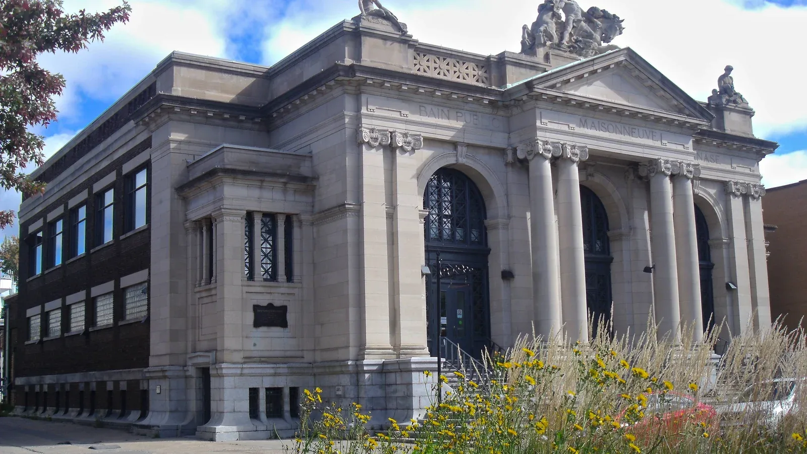 Façade du Bain public de Maisonneuve, aujourd’hui Bain Morgan, à Montréal